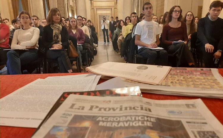 Adesso gli spettacoli li giudichiamo noi