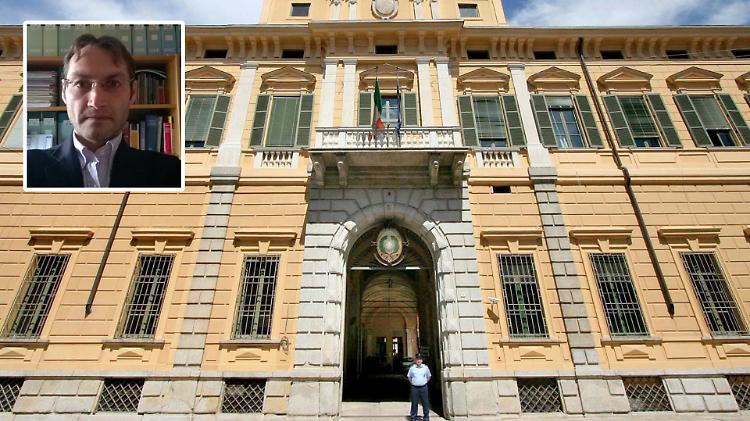 «Palpeggiata. Gli dicevo di smettere»