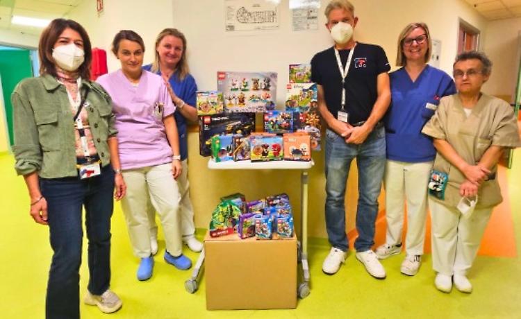 Da appassionati di Lego doni in pediatria: IT LUG sbarca al Maggiore di Crema
