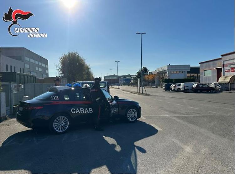 Sventato un furto in un'azienda di cosmetica, intervento tempestivo dei carabinieri