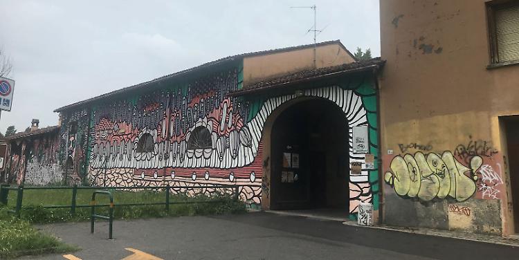 Polemiche sul Kavarna: «Niente sgombero ora»