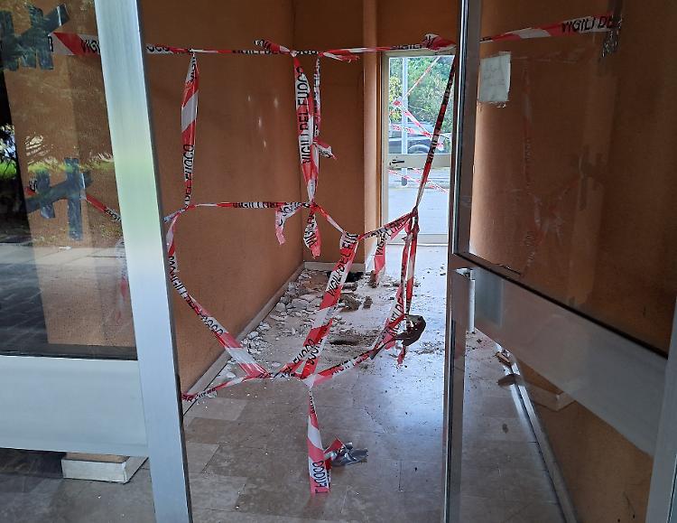 Pavimento affossato nelle case Aler: «Non p un problema di fondamenta»