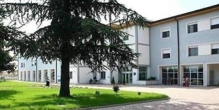 Paziente morto. Giallo sulla porta aperta