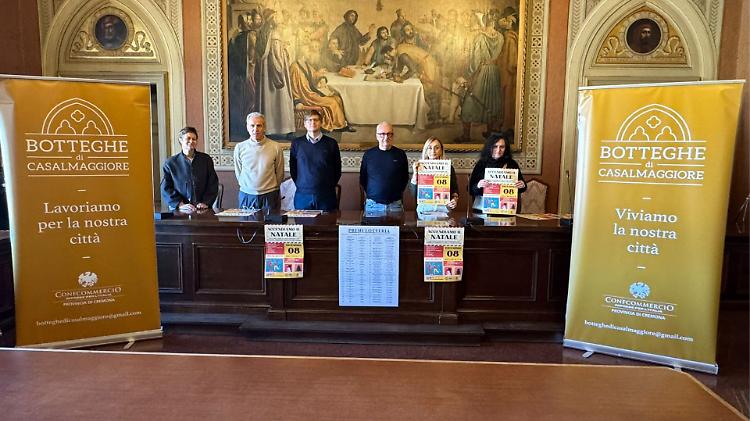 «Accendiamo il Natale in piazza Garibaldi e per le vie del centro»