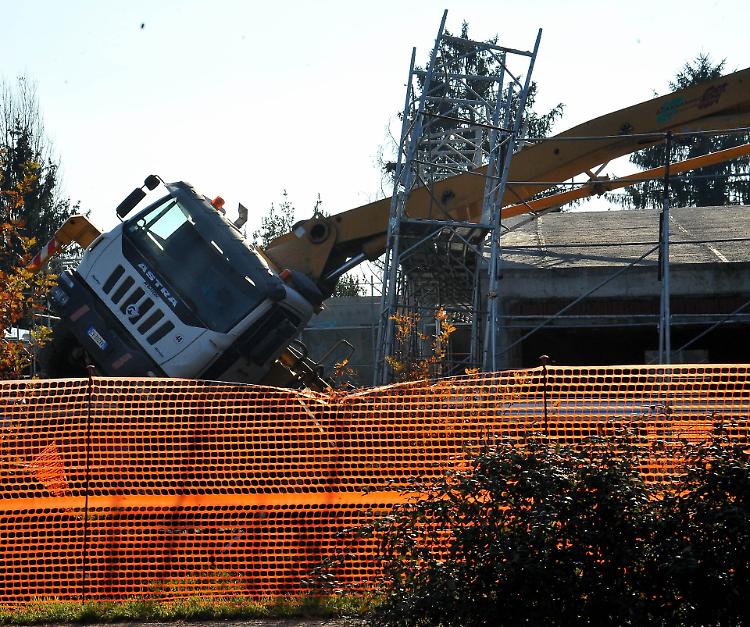 Ruspe ferme, cantiere sequestrato