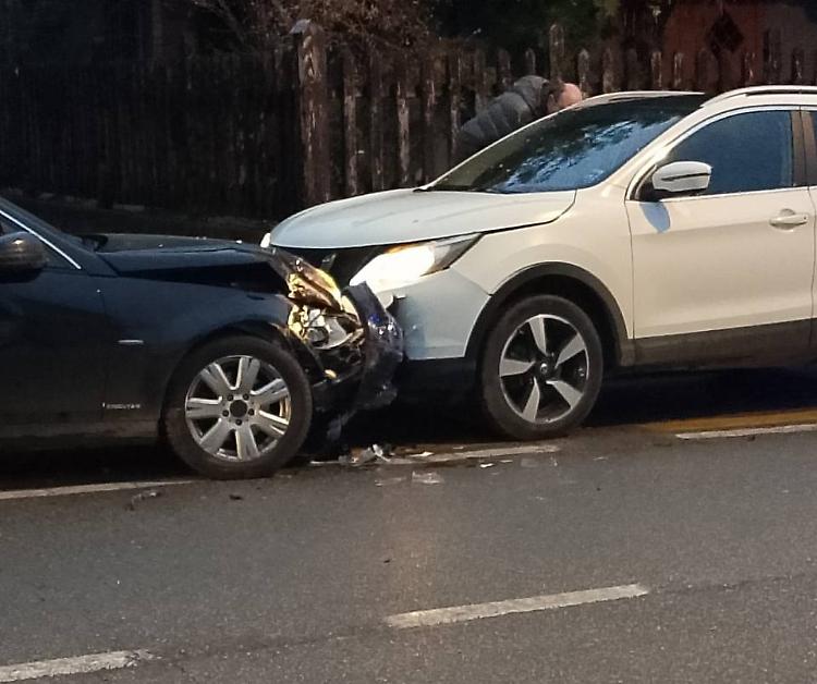 Schianto fra due auto: quattro persone all’ospedale
