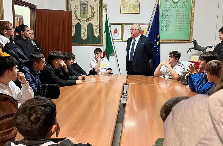 Gli studenti chef dello Sraffa preparano i tortelli cremaschi nel Pescarese