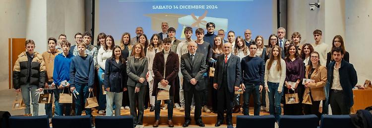 Le 47  borse di studio della Bcc: «Fatevi guidare dalla curiosità»