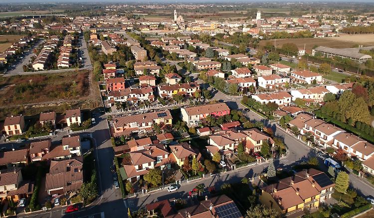 Al villaggio nuovo un furto alla settimana