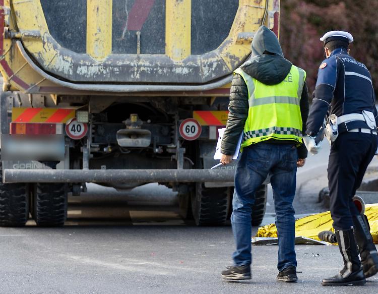 Prof travolto e ucciso, camionista condannato