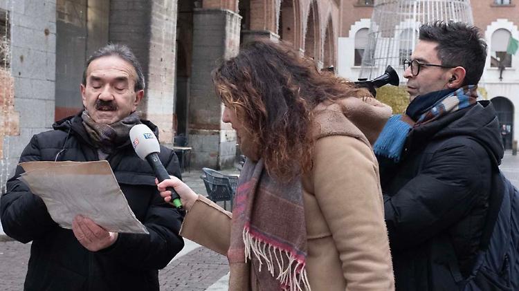 Tg5, telecamere sull'edicola di piazza del Comune: «Una delle più antiche d'Italia»