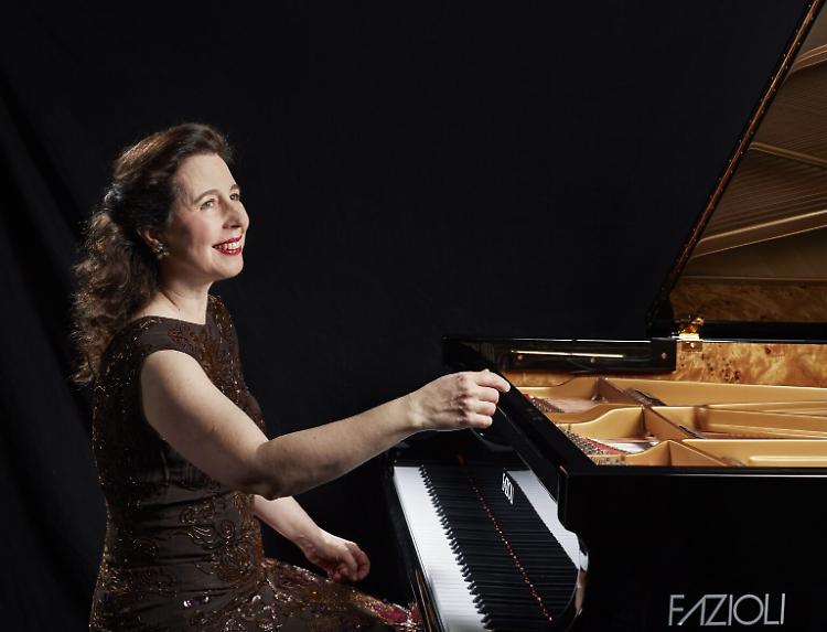 Concerto: le “Goldberg” di J. S. Bach con Angela Hewitt 
