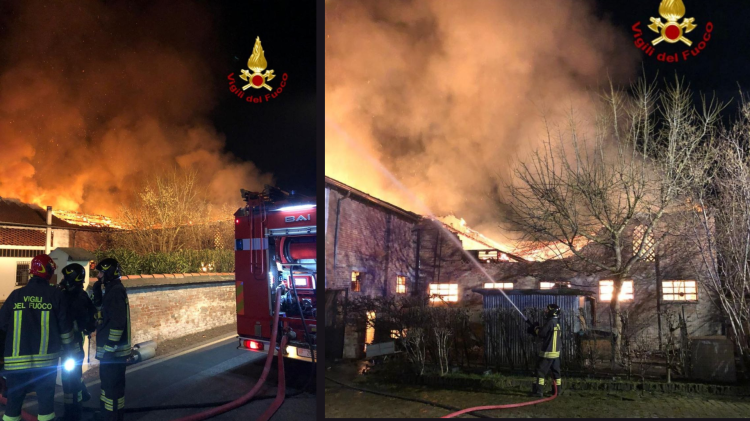 Incendio in un fienile, casa salvata dalle fiamme 