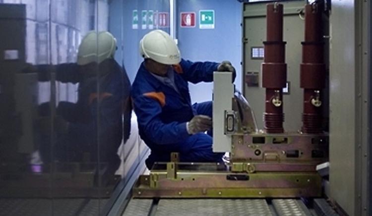 In centro:  «Da due mesi corrente a singhiozzo»
