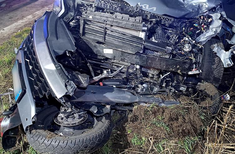 Il motociclista è fuori pericolo