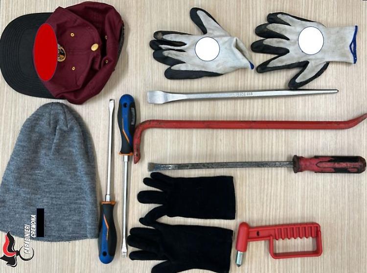 Furto sventato a Pandino, tre denunciati per possesso di arnesi da scasso