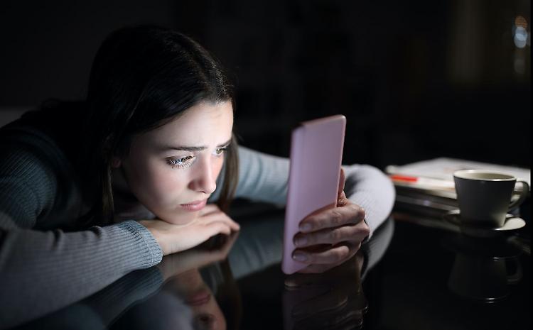 Suicidio, odio e anoressia: allarme istigazioni online