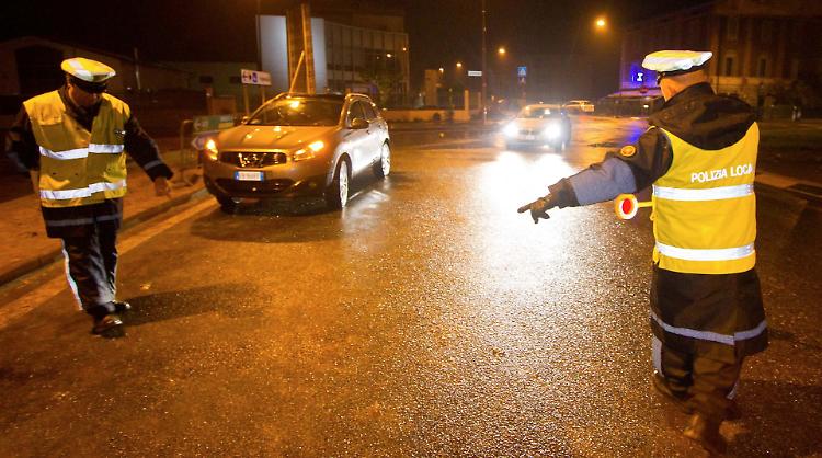 Un’altra notte insonne I residenti di via Goito esasperati