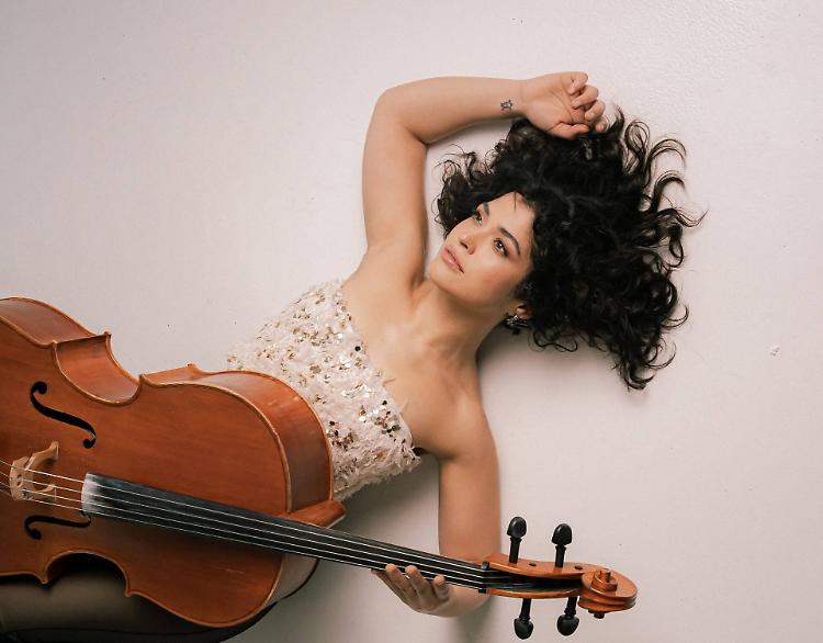 Concerto: Ana Carla Maza Trio