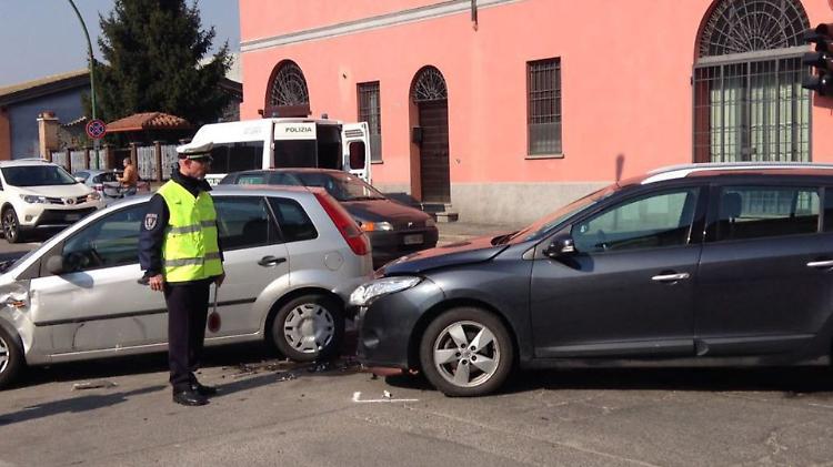 Incidenti: uno schianto su quattro è provocato dalla velocità