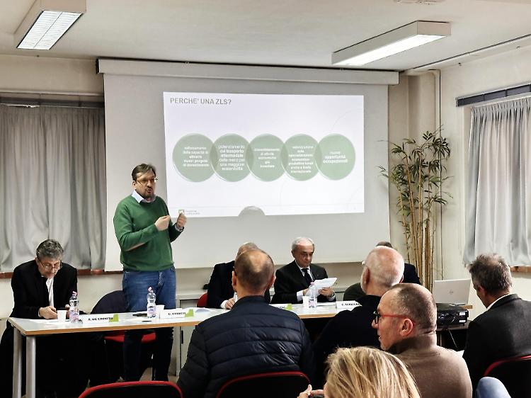 Guidesi: «Al lavoro per attuare la zona logistica semplificata»