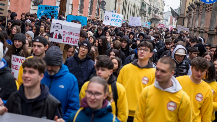  Il corteo degli studenti: contro silenzi e omertà