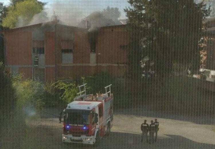 Nell’ex cartaria ‘botti’ e rogo, visti fuggire alcuni ragazzini