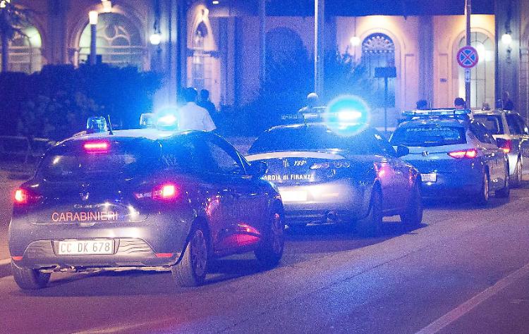 Pestato in centro, il branco attacca ancora