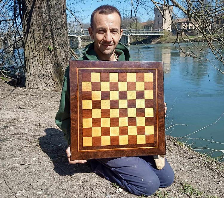L’ingegnere cambia vita: «Faccio solo l’artigiano»