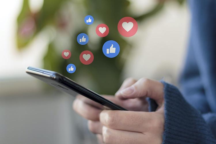 Incontro: "Sorveglianza digitale e tecniche di protezione"