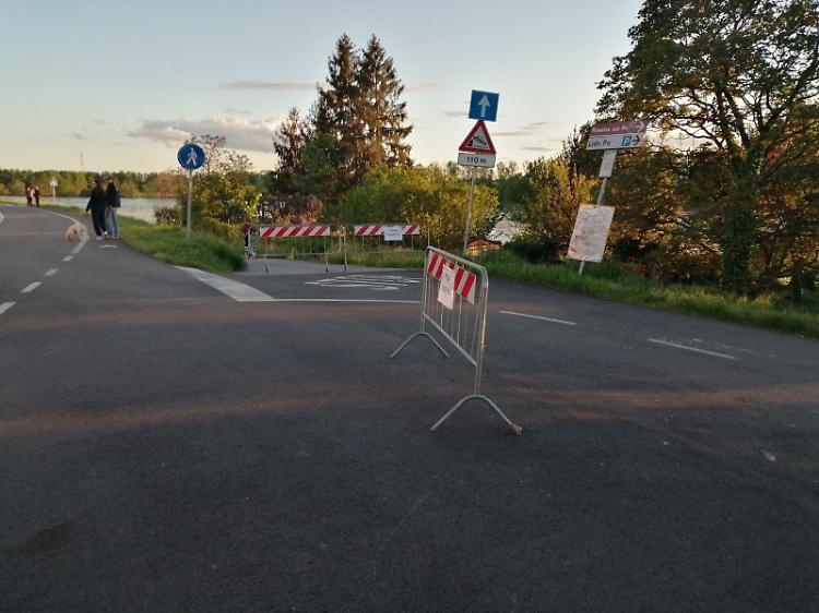 Casalmaggiore, scatta l’allerta Po: evacuata la golena e chiusi gli accessi