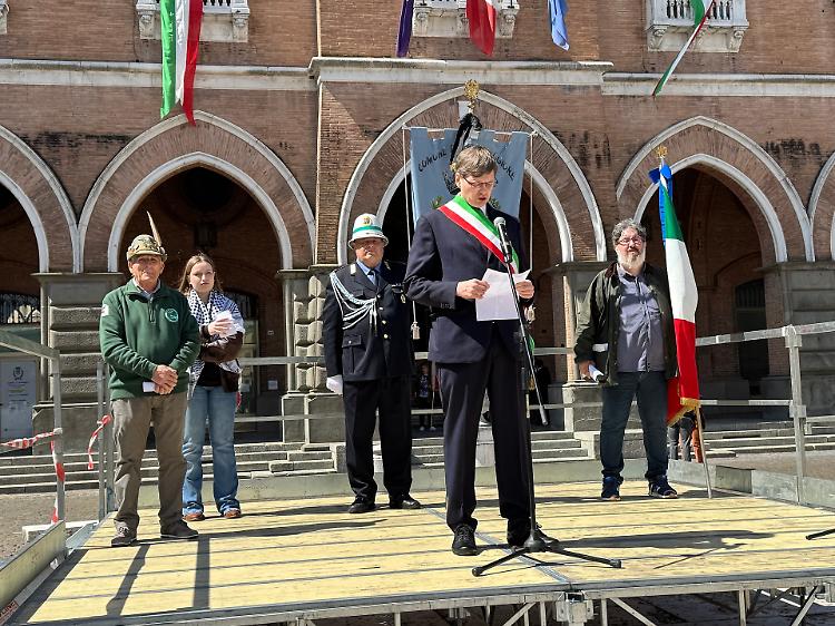 Casalmaggiore unita nel ricordo: 25 Aprile di parole forti e consapevolezza condivisa