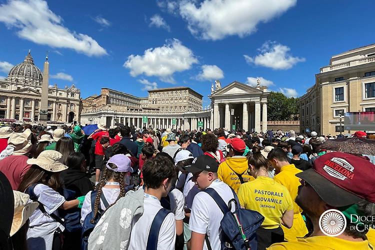 Il grazie degli adolescenti al Papa tra commozione e speranza