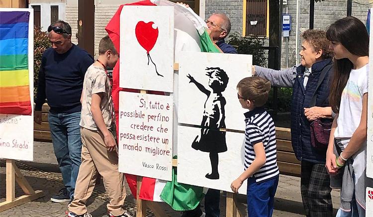 Liberazione, le parole di pace dei giovani studenti
