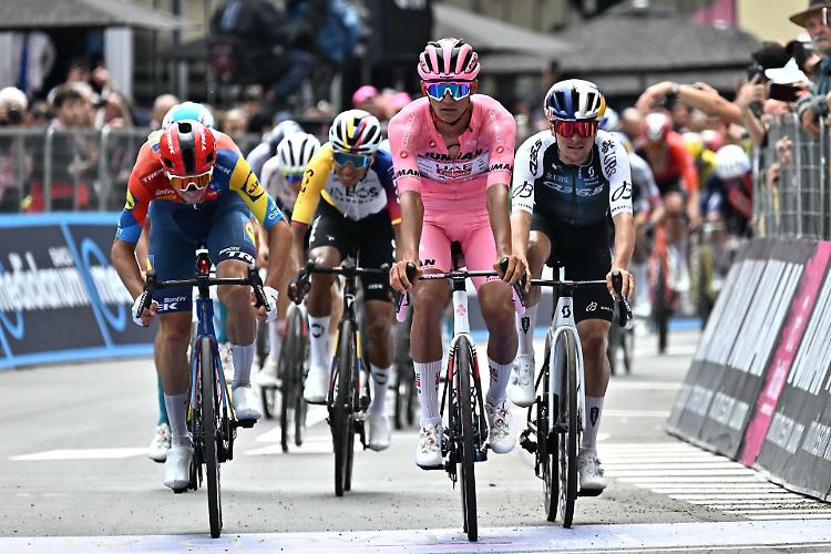 Viadana è rosa il sogno corre sulle due ruote