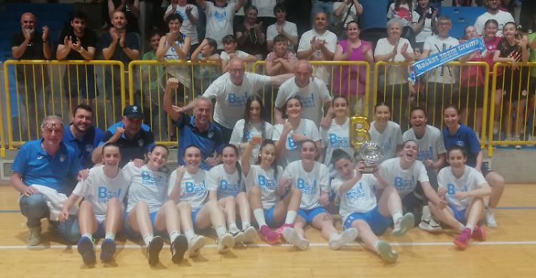 Basket Team da record: centra la vittoria numero 31 e vola in Serie B