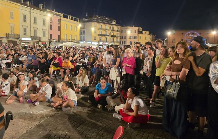 Un Giovedì d’estate da tutto esaurito con il talento degli studenti sul palco