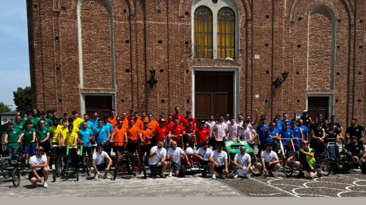 Corsa senza motore, entusiasmo alle stelle