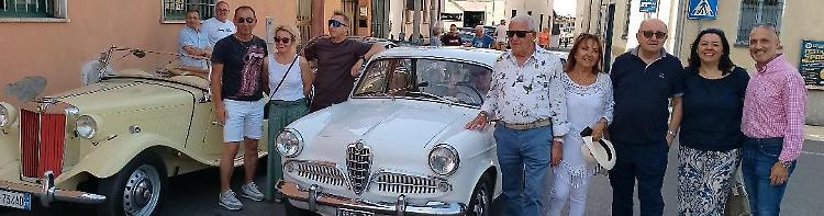 Auto storiche in passerella