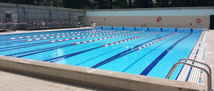 Infiltrazioni nella vasca, ancora chiusa la piscina