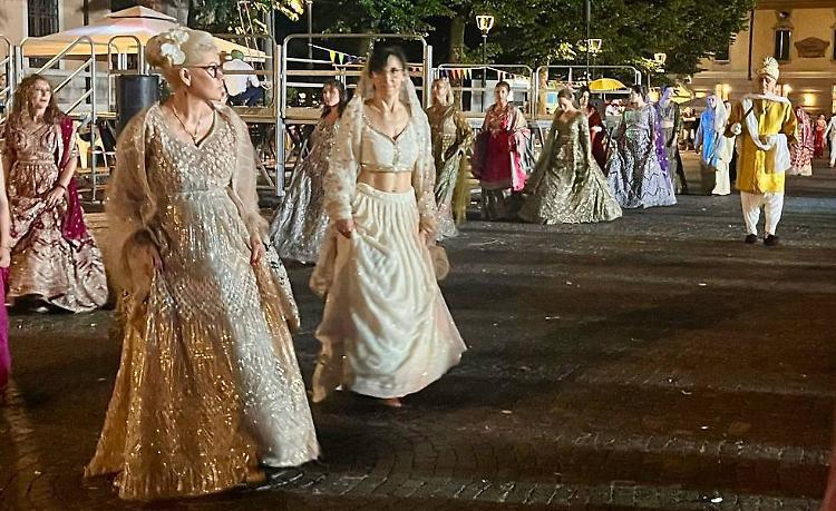 Il Punjab colora di festa la piazza