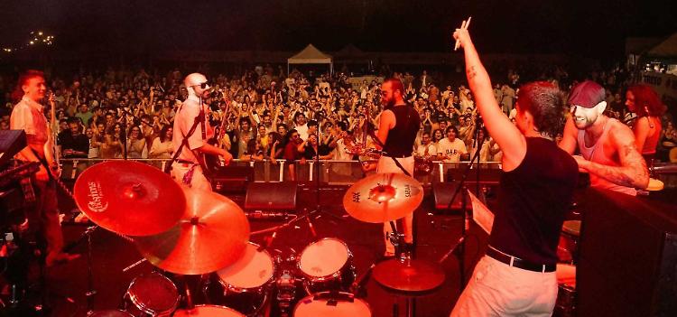 In questi tempi difficili il Festival c’è e rilancia