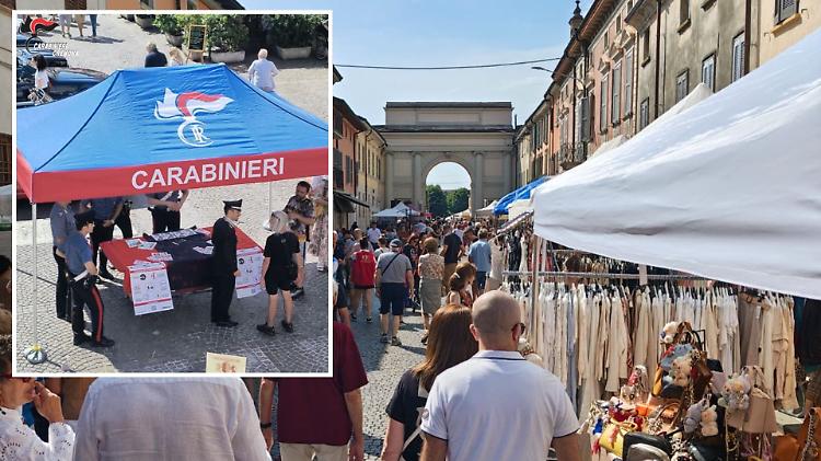 Carabinieri all'Antiquaria: «Ecco come difendervi dalle truffe»