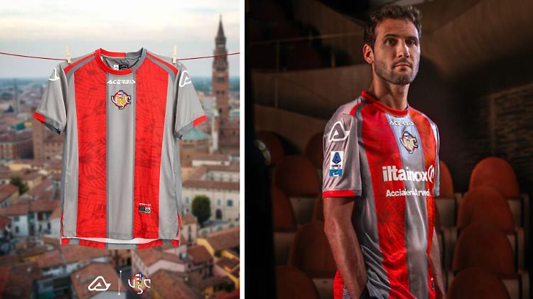 La Cremonese svela la maglia home 2025-2026