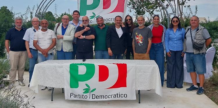 Unità: tra salamelle e curry, la festa cambia ricetta
