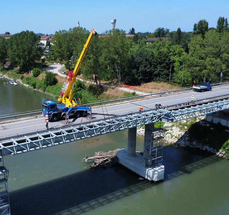 Ponte di Crotta presto percorribile a doppio senso, passerella ciclabile pronta