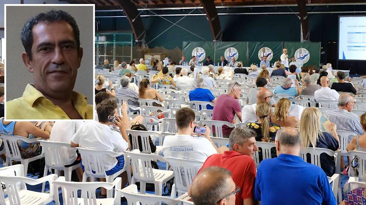 Baldesio, caso magliette: il giudice non archivia