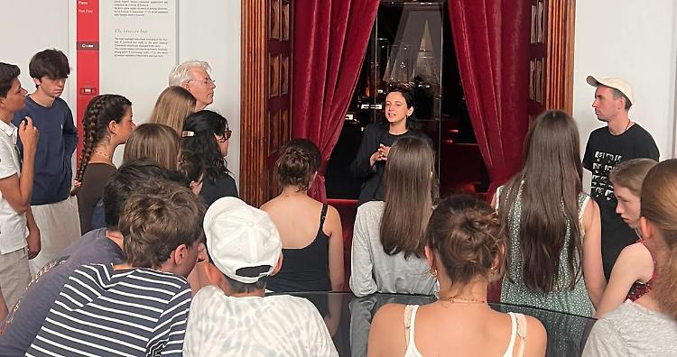  I turisti crescono ancora e uno su due è straniero