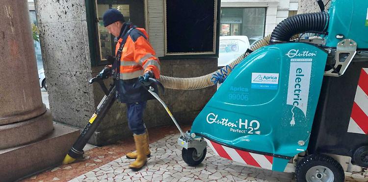 Torna lo spazzino: «È un servizio capillare»