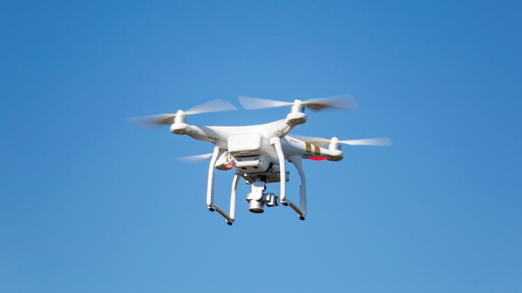 Colpito in testa dal drone: quando la tecnologia diventa pericolo